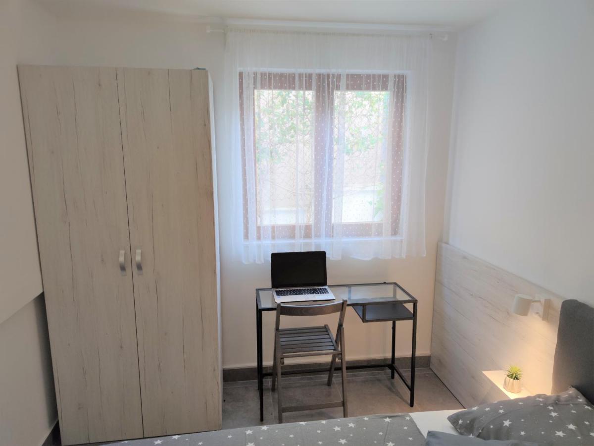 Apartments Rak Vis Exterior photo