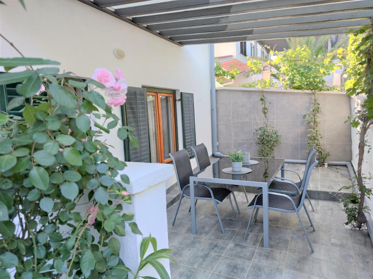 Apartments Rak Vis Exterior photo